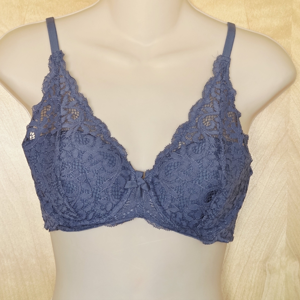 Victoria's Secret Body By Victoria Lined Demi Bra 32D